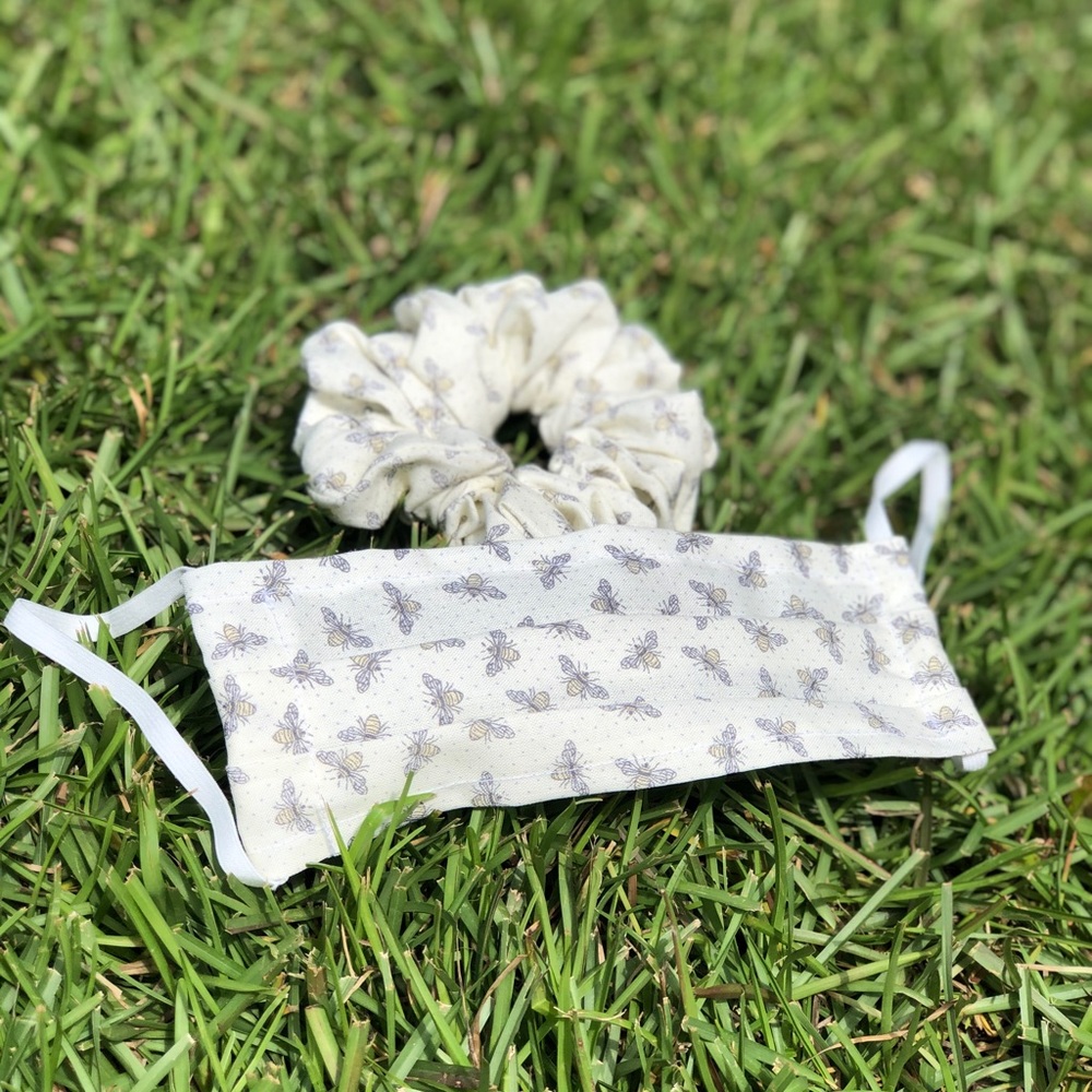 Bubble bee face mask and scrunchie set